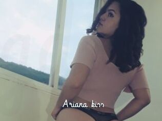 Ariana_kiss