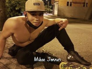 Mikee_Jonnes