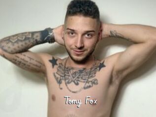 Tomy_Fox